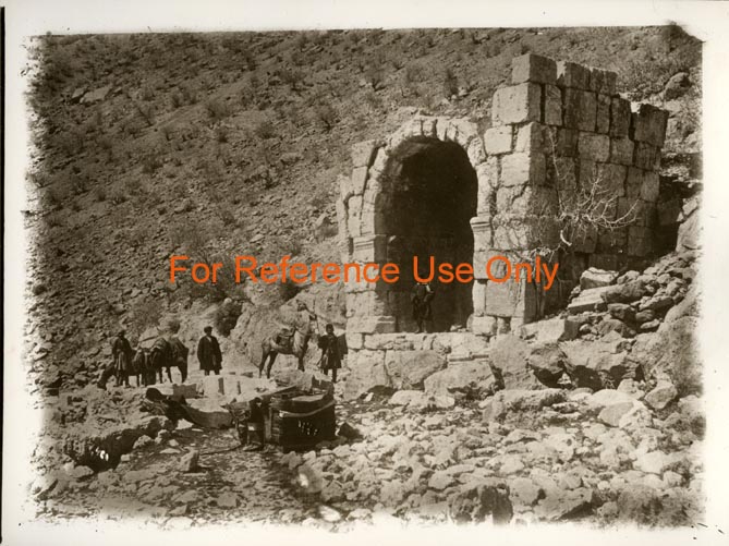 Taq-e Gara en 1900 - Cliquez sur l'image pour fermer la fenêtre