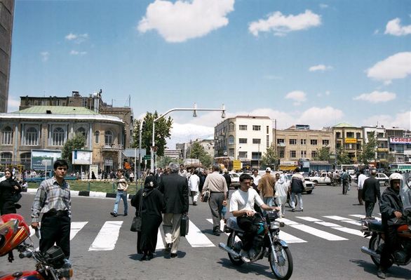 Place de l'Imam Khomeiny. - Cliquez pour voir l'image en taille réelle